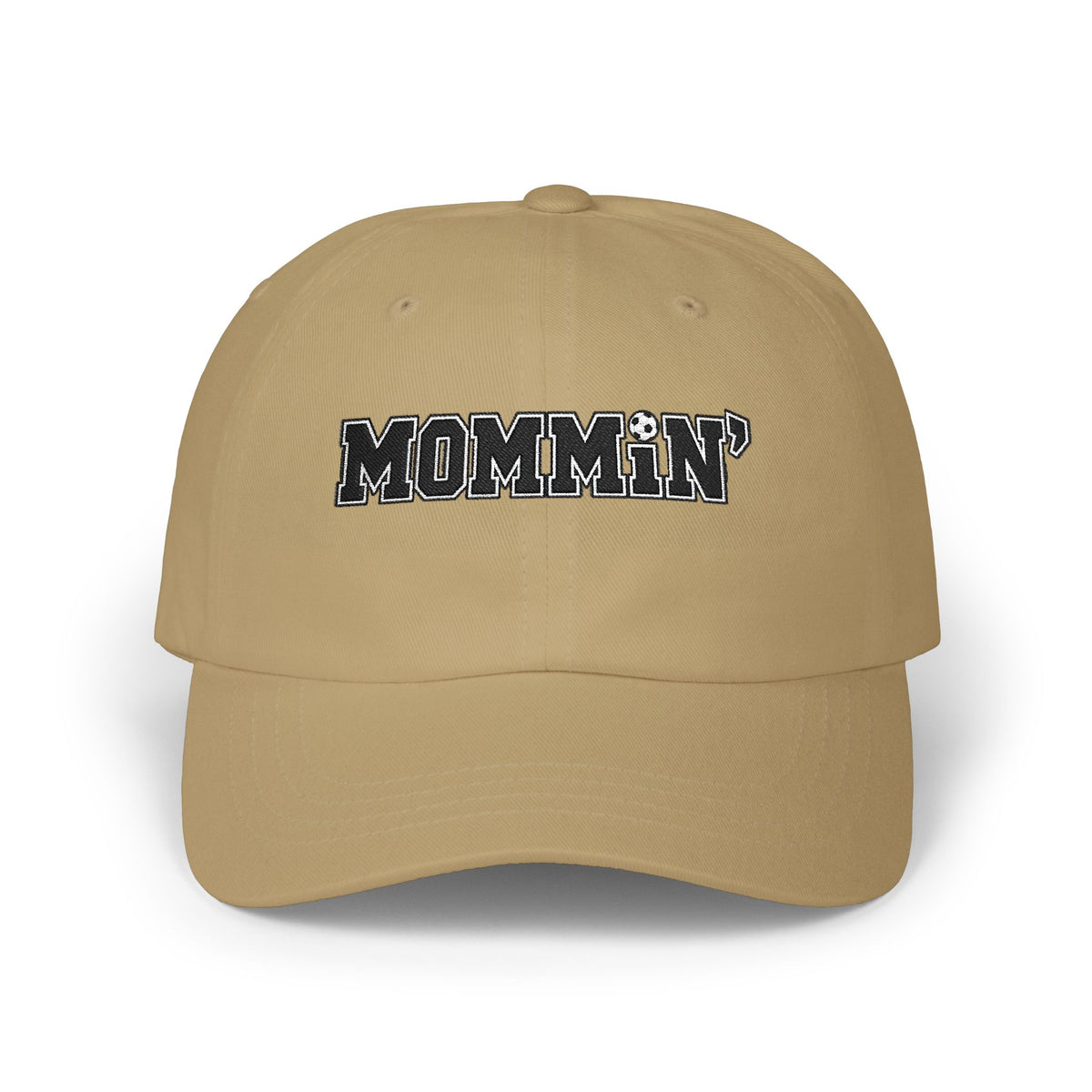 Mommin' Dad Cap — Casual White Soccer Hat for Moms