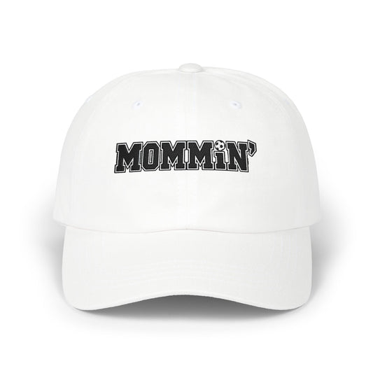Mommin' Dad Cap — Casual White Soccer Hat for Moms