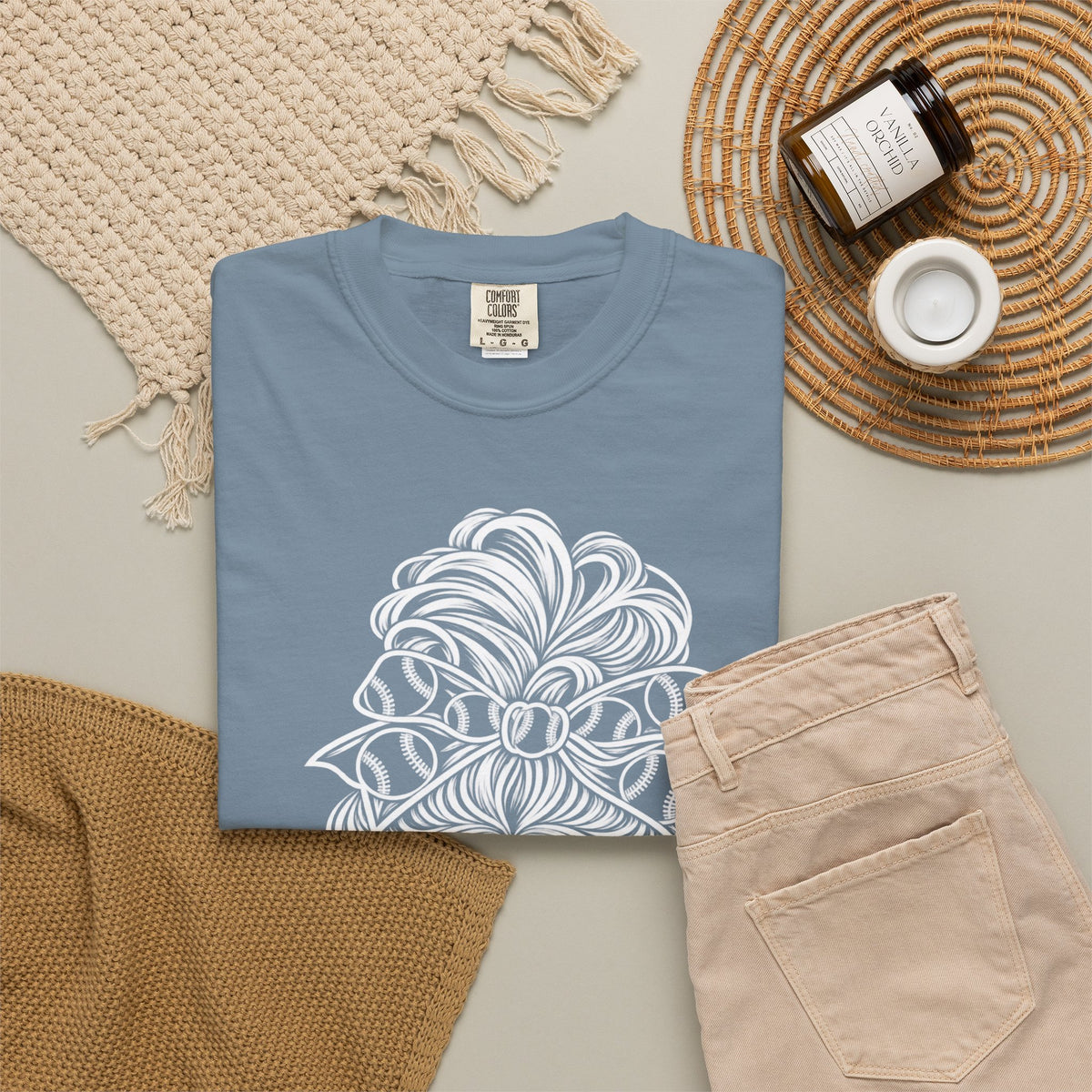 Aint Nothin But A Mom Thang Messy Bun Sunglasses T‑Shirt — Baseball Hairband Graphic Tee