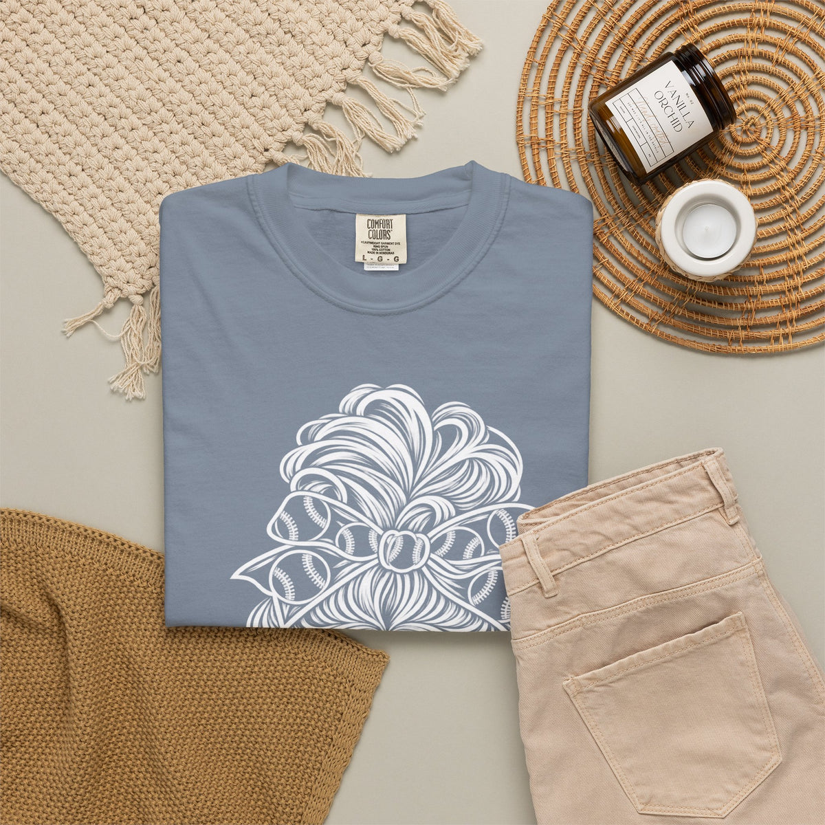 Aint Nothin But A Mom Thang Messy Bun Sunglasses T‑Shirt — Baseball Hairband Graphic Tee