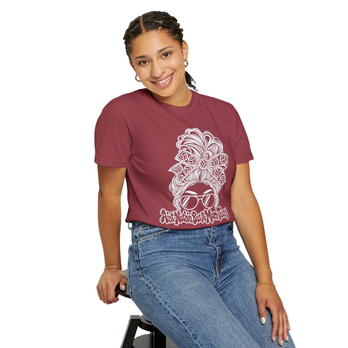 Aint Nothin But A Mom Thang Messy Bun Sunglasses T-Shirt — Volleyball Headband Graphic Tee