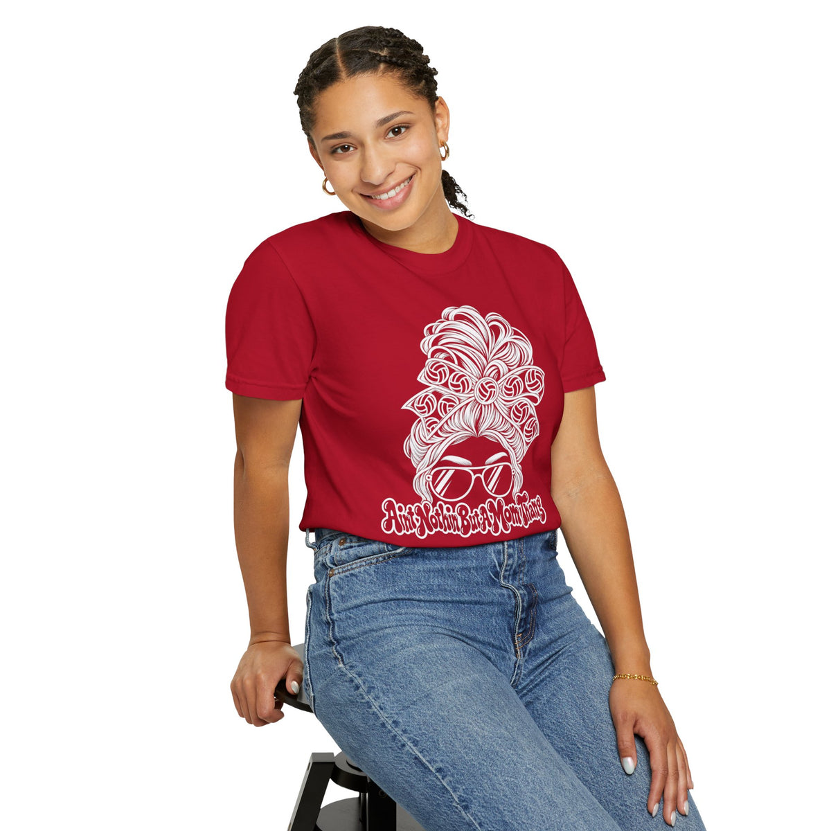 Aint Nothin But A Mom Thang Messy Bun Sunglasses T-Shirt — Volleyball Headband Graphic Tee