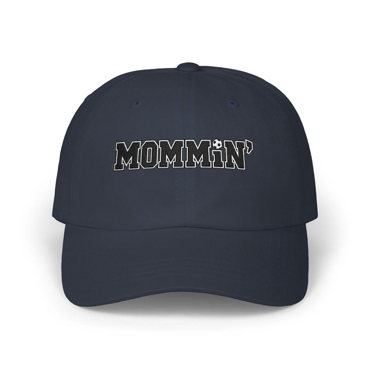 Mommin' Dad Cap — Casual White Soccer Hat for Moms