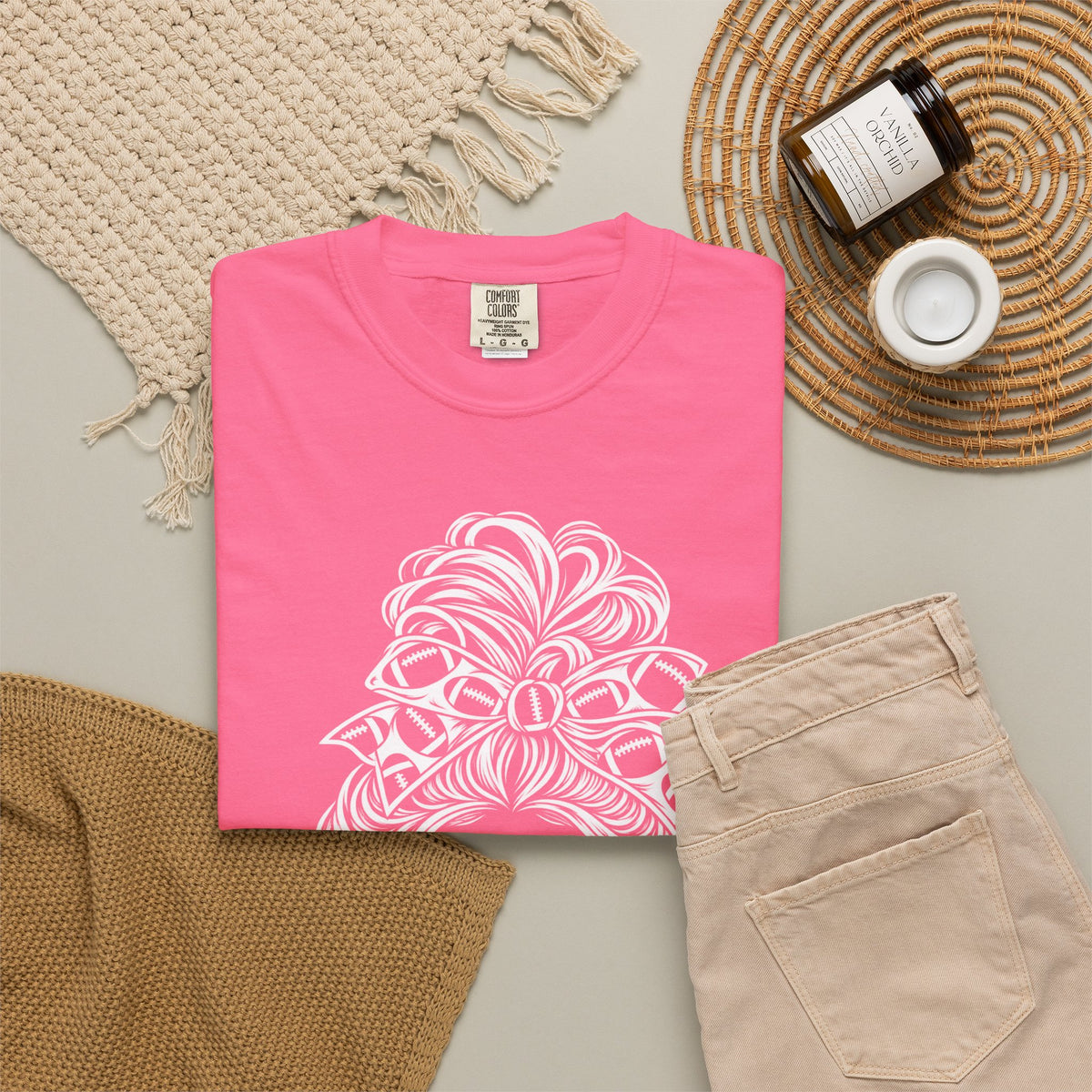 Aint Nothin But A Mom Thang Messy Bun Sunglasses T-Shirt — Football Headband Graphic Tee